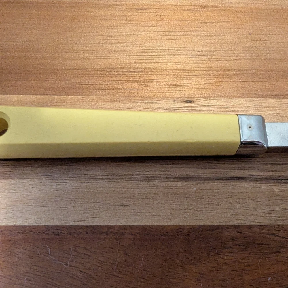 Ecko Vintage Yellow Handle Stainless Steel Spreader/Spatula